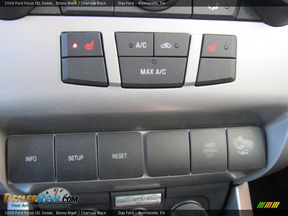 2009 Ford Focus SEL Sedan Ebony Black / Charcoal Black Photo #10