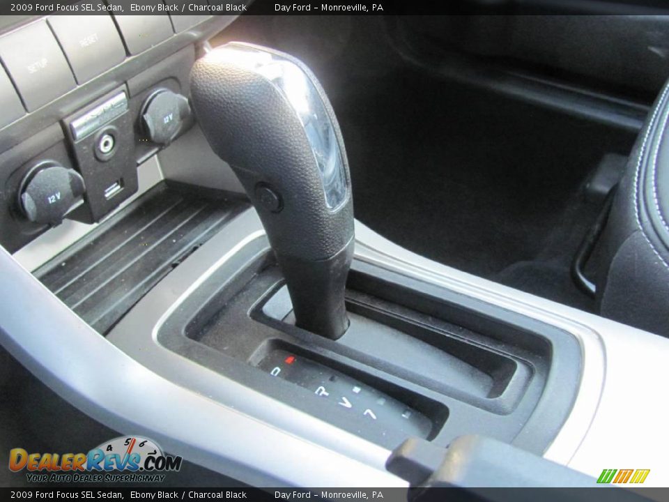 2009 Ford Focus SEL Sedan Ebony Black / Charcoal Black Photo #11