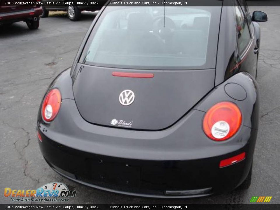 2006 Volkswagen New Beetle 2.5 Coupe Black / Black Photo #3