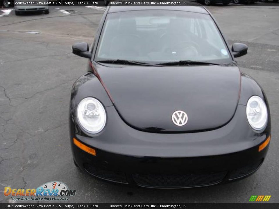 2006 Volkswagen New Beetle 2.5 Coupe Black / Black Photo #4
