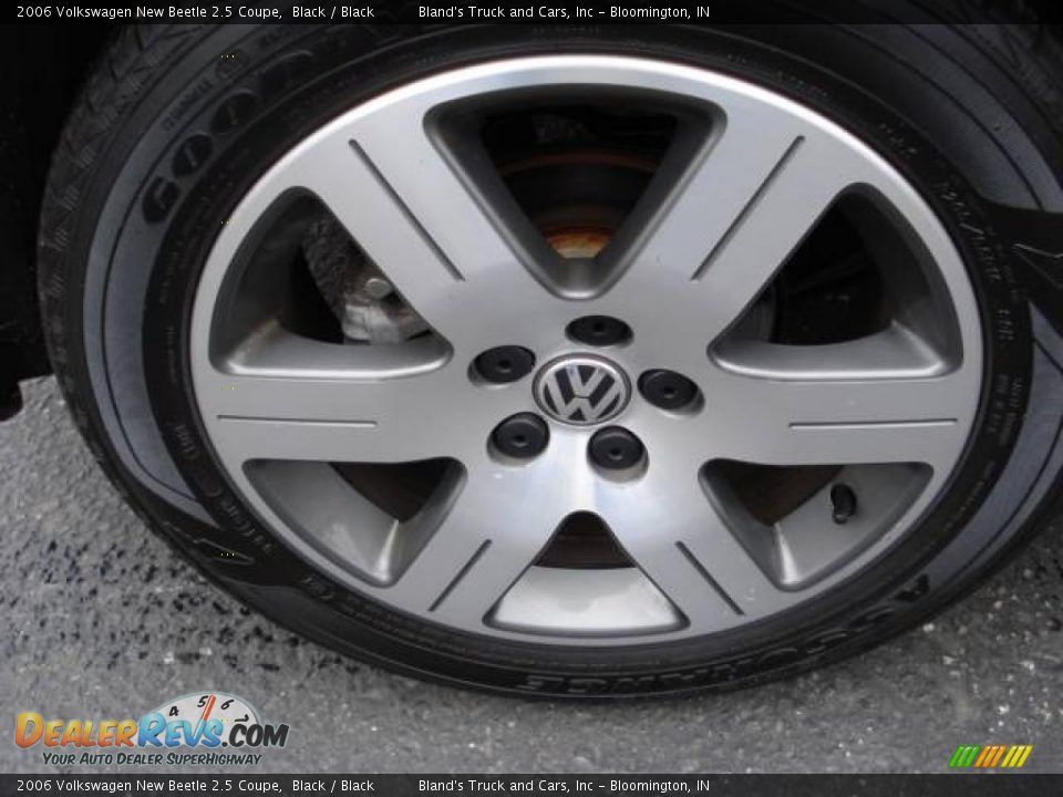 2006 Volkswagen New Beetle 2.5 Coupe Black / Black Photo #7