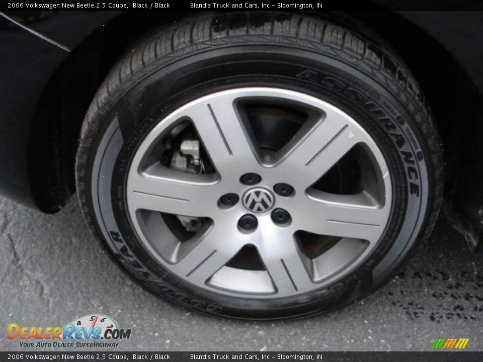 2006 Volkswagen New Beetle 2.5 Coupe Black / Black Photo #11