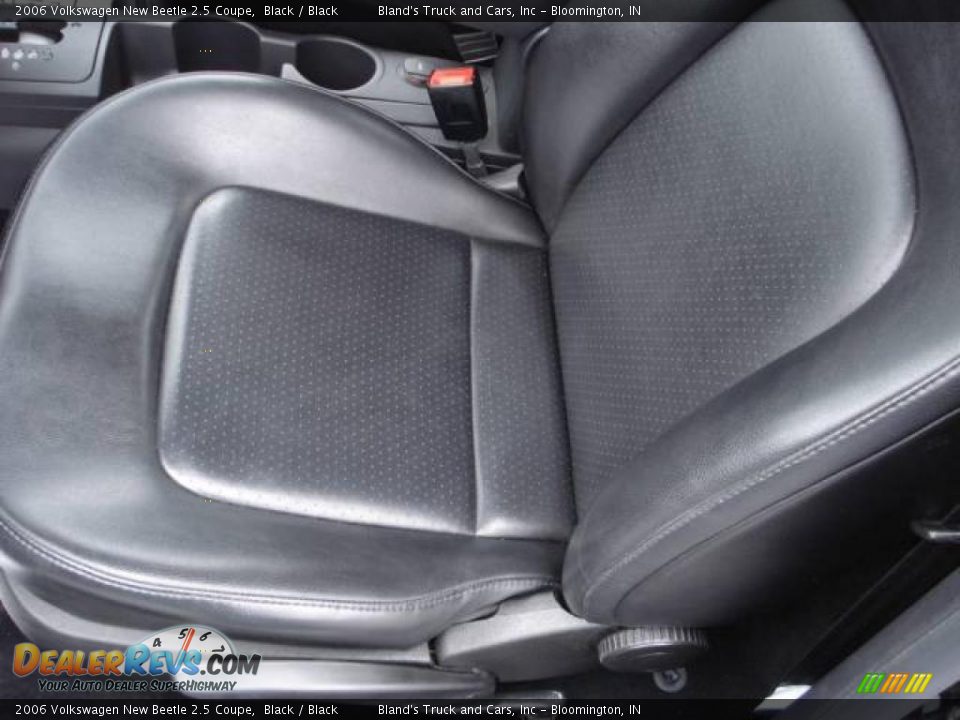 2006 Volkswagen New Beetle 2.5 Coupe Black / Black Photo #18