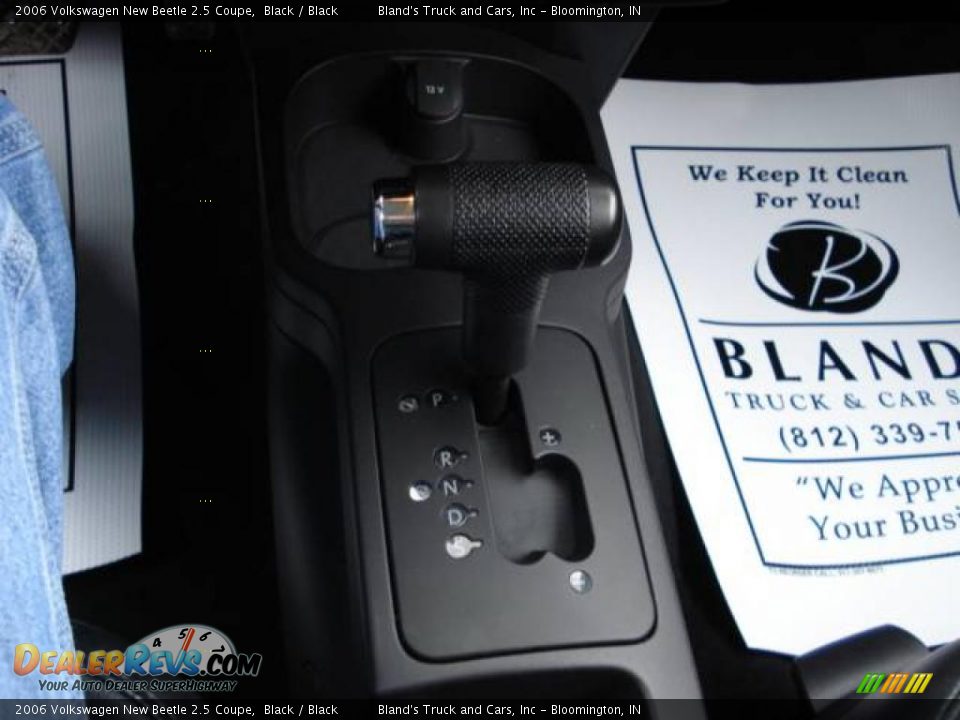 2006 Volkswagen New Beetle 2.5 Coupe Black / Black Photo #20