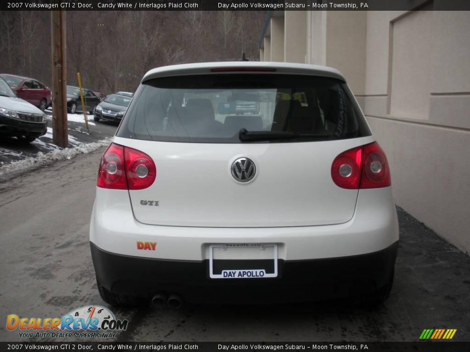 2007 Volkswagen GTI 2 Door Candy White / Interlagos Plaid Cloth Photo #8