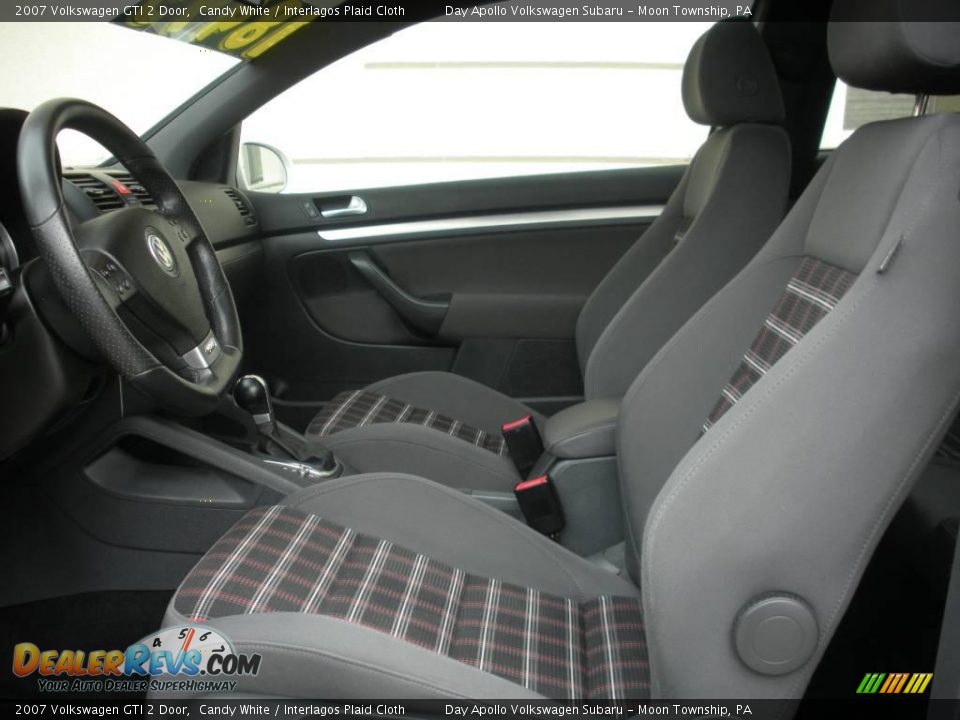 2007 Volkswagen GTI 2 Door Candy White / Interlagos Plaid Cloth Photo #9
