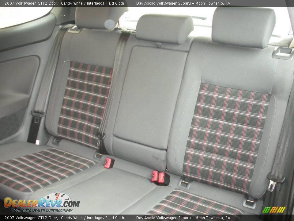 2007 Volkswagen GTI 2 Door Candy White / Interlagos Plaid Cloth Photo #11