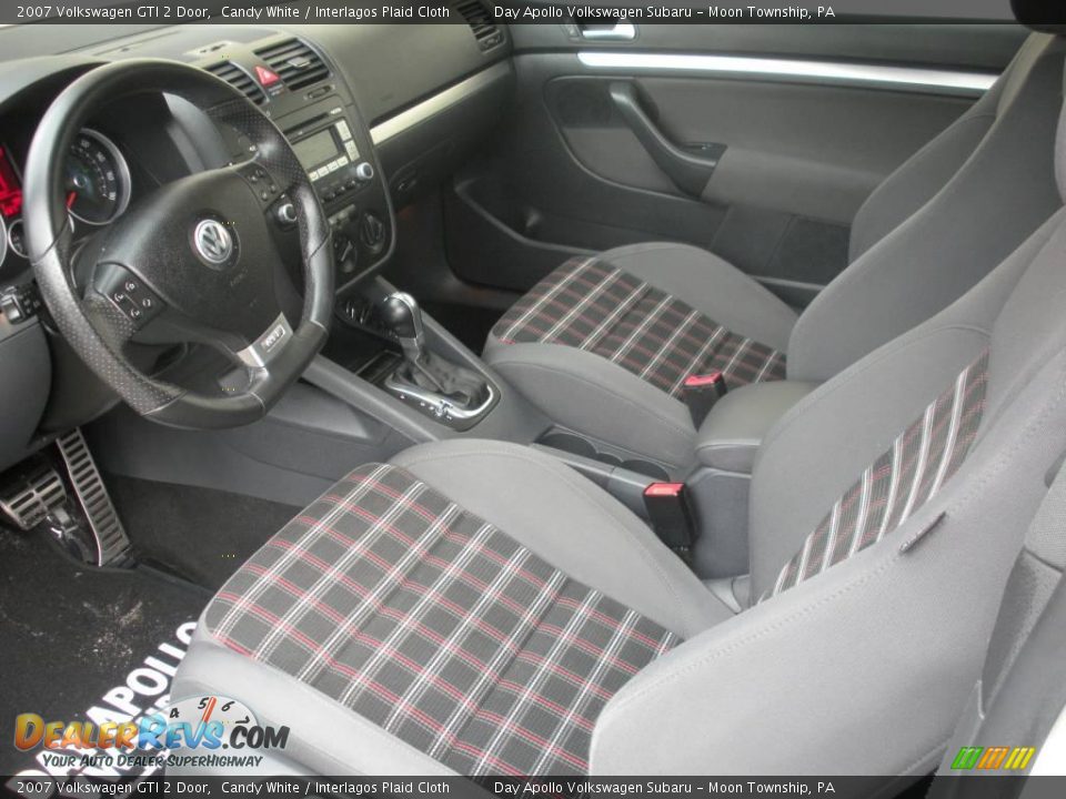 2007 Volkswagen GTI 2 Door Candy White / Interlagos Plaid Cloth Photo #15