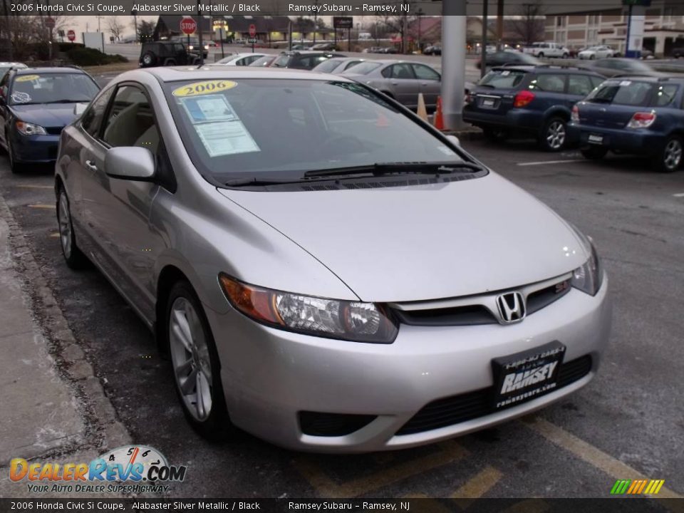 2006 Honda Civic Si Coupe Alabaster Silver Metallic / Black Photo #8