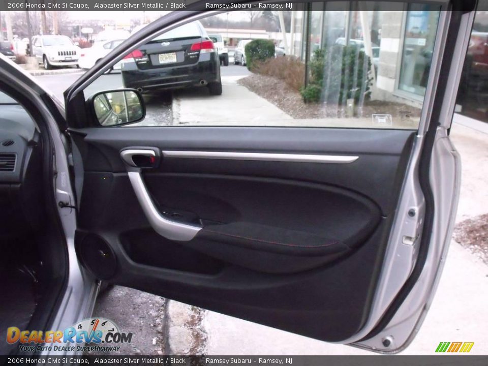 2006 Honda Civic Si Coupe Alabaster Silver Metallic / Black Photo #15