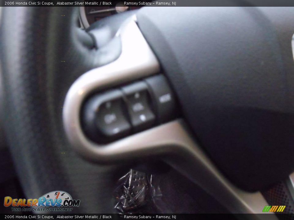 2006 Honda Civic Si Coupe Alabaster Silver Metallic / Black Photo #19