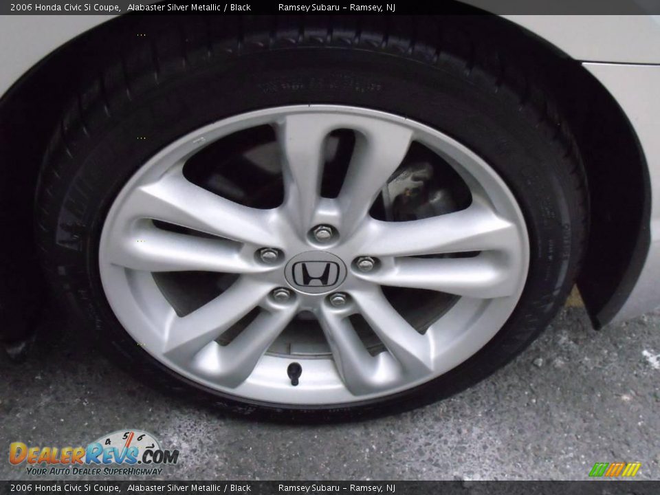 2006 Honda Civic Si Coupe Alabaster Silver Metallic / Black Photo #25