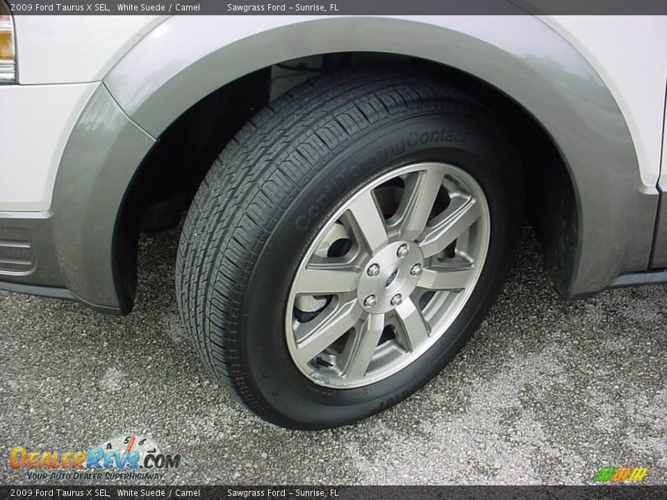 2009 Ford Taurus X SEL White Suede / Camel Photo #17