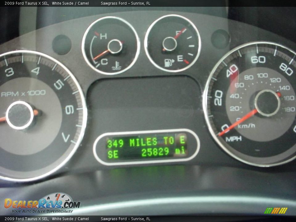 2009 Ford Taurus X SEL White Suede / Camel Photo #18