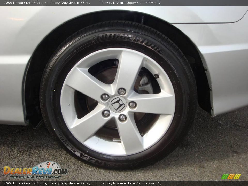 2006 Honda Civic EX Coupe Galaxy Gray Metallic / Gray Photo #24