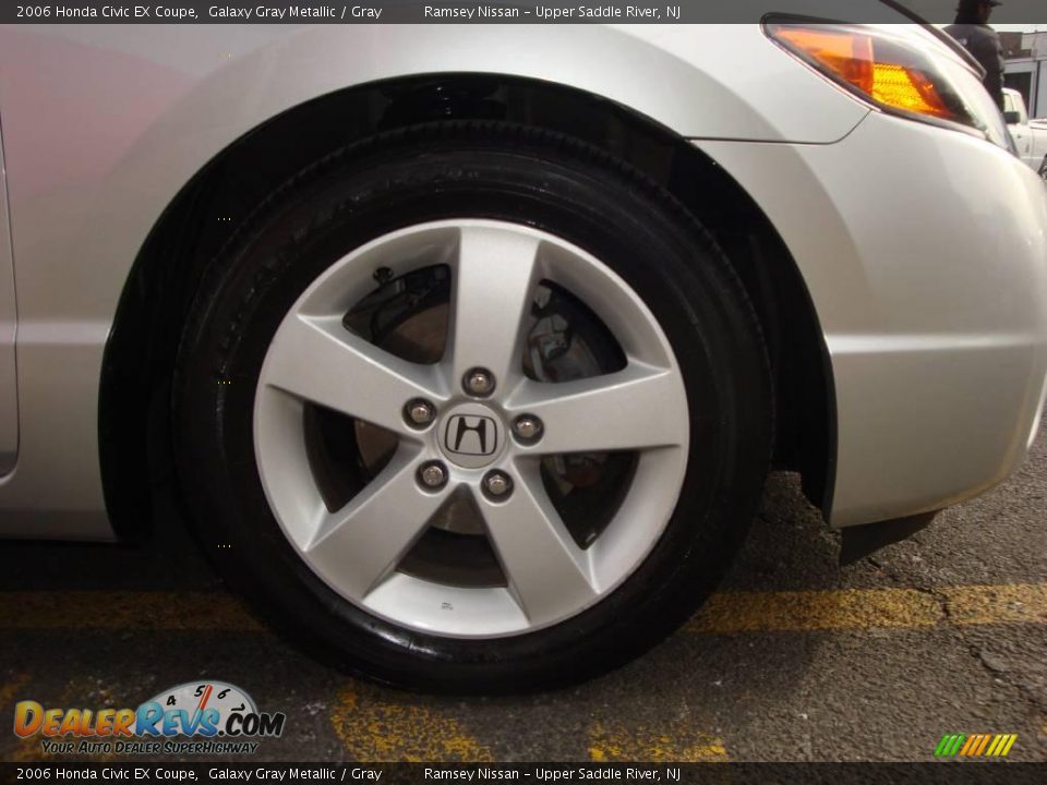 2006 Honda Civic EX Coupe Galaxy Gray Metallic / Gray Photo #26