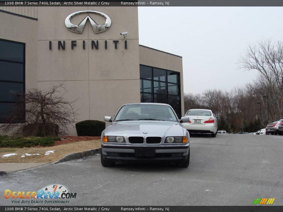 1998 BMW 7 Series 740iL Sedan Arctic Silver Metallic / Grey Photo #2