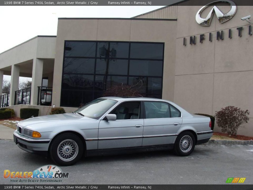 1998 BMW 7 Series 740iL Sedan Arctic Silver Metallic / Grey Photo #3