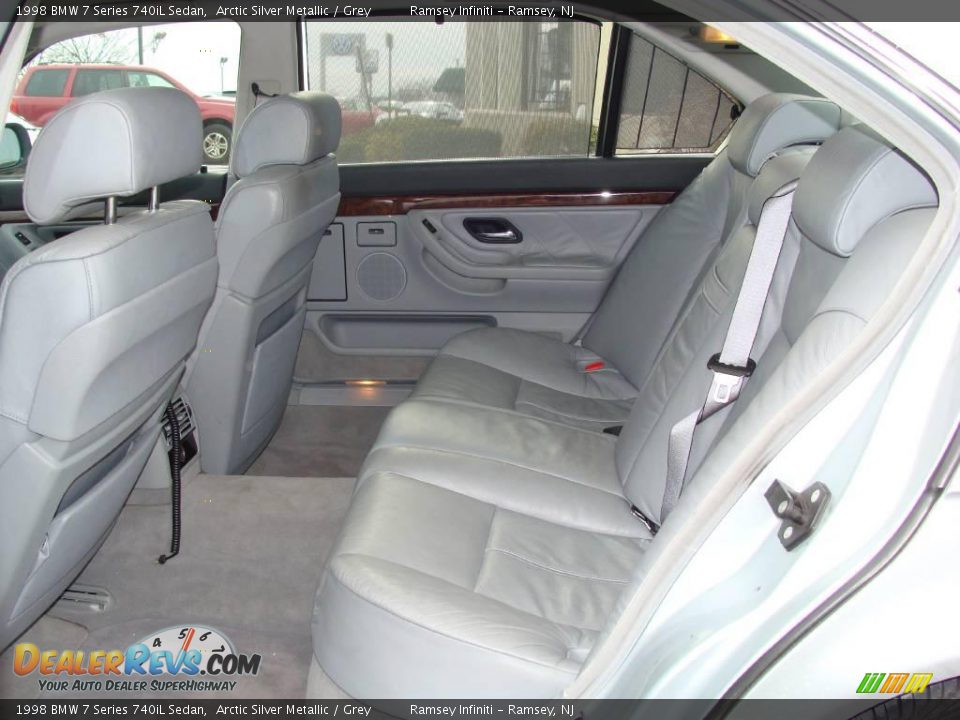 1998 BMW 7 Series 740iL Sedan Arctic Silver Metallic / Grey Photo #7