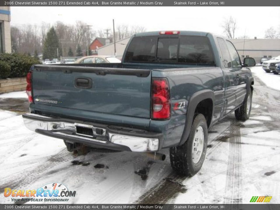 2006 Chevrolet Silverado 1500 Z71 Extended Cab 4x4 Blue Granite Metallic / Medium Gray Photo #4