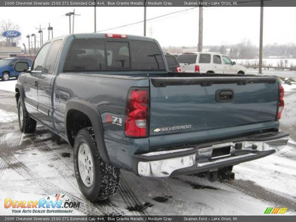 2006 Chevrolet Silverado 1500 Z71 Extended Cab 4x4 Blue Granite Metallic / Medium Gray Photo #6