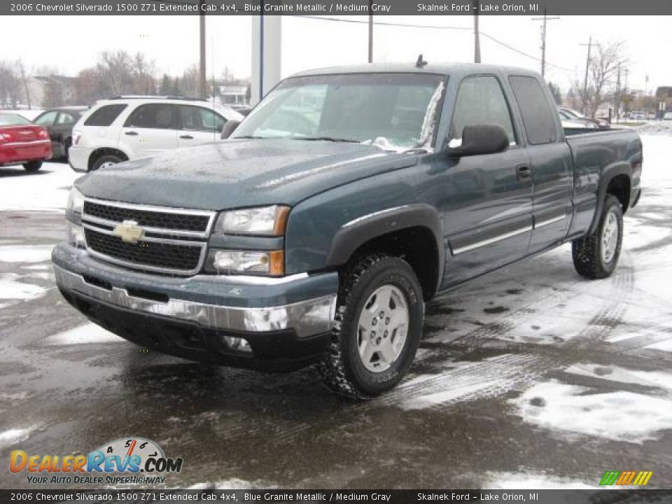 2006 Chevrolet Silverado 1500 Z71 Extended Cab 4x4 Blue Granite Metallic / Medium Gray Photo #10