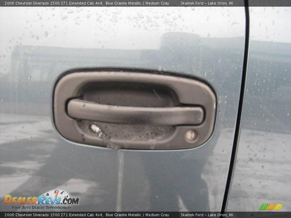 2006 Chevrolet Silverado 1500 Z71 Extended Cab 4x4 Blue Granite Metallic / Medium Gray Photo #21