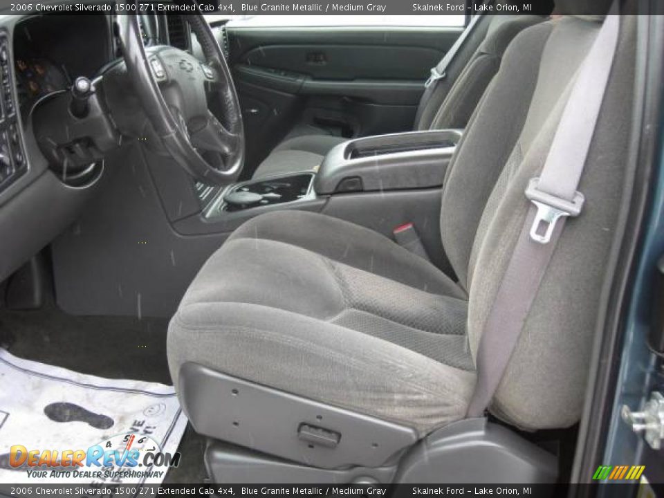 2006 Chevrolet Silverado 1500 Z71 Extended Cab 4x4 Blue Granite Metallic / Medium Gray Photo #22