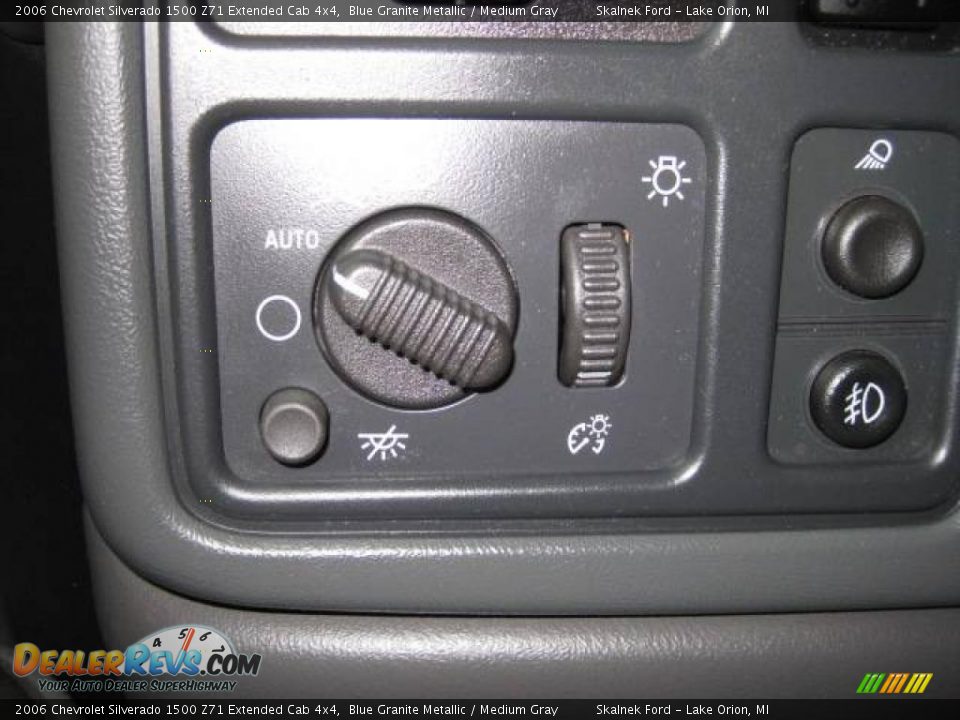 2006 Chevrolet Silverado 1500 Z71 Extended Cab 4x4 Blue Granite Metallic / Medium Gray Photo #28