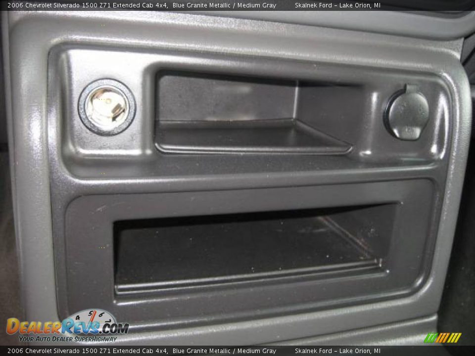 2006 Chevrolet Silverado 1500 Z71 Extended Cab 4x4 Blue Granite Metallic / Medium Gray Photo #34