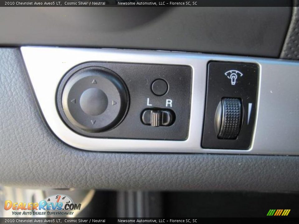 2010 Chevrolet Aveo Aveo5 LT Cosmic Silver / Neutral Photo #8