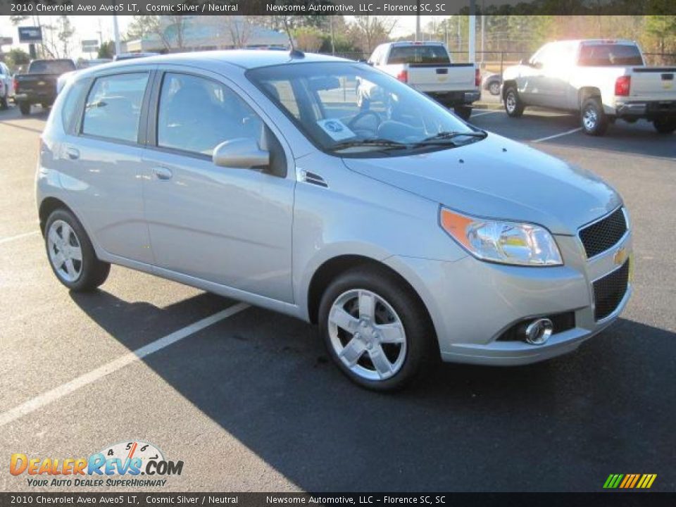 2010 Chevrolet Aveo Aveo5 LT Cosmic Silver / Neutral Photo #11