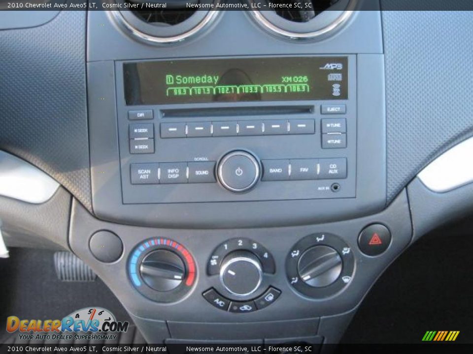 2010 Chevrolet Aveo Aveo5 LT Cosmic Silver / Neutral Photo #15