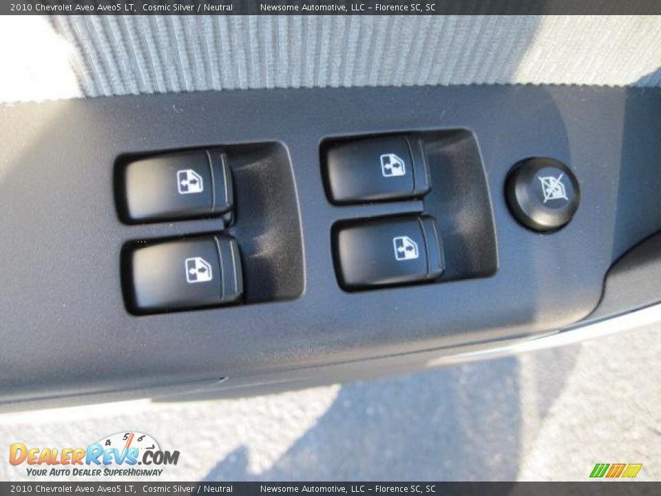 2010 Chevrolet Aveo Aveo5 LT Cosmic Silver / Neutral Photo #19