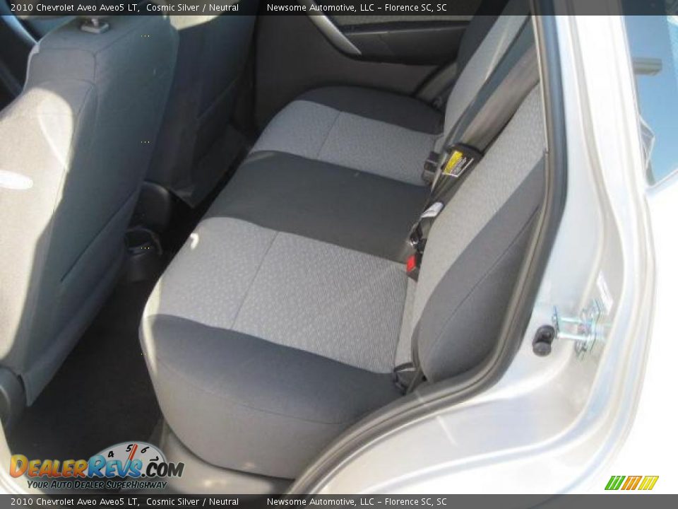 2010 Chevrolet Aveo Aveo5 LT Cosmic Silver / Neutral Photo #20