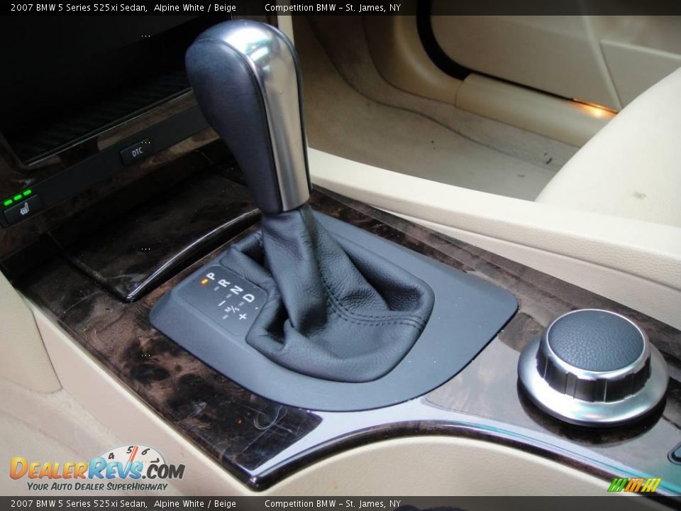 2007 BMW 5 Series 525xi Sedan Alpine White / Beige Photo #14
