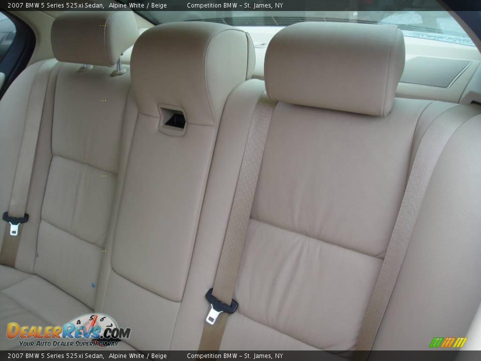 2007 BMW 5 Series 525xi Sedan Alpine White / Beige Photo #15