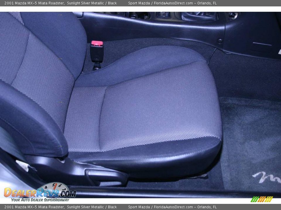 2001 Mazda MX-5 Miata Roadster Sunlight Silver Metallic / Black Photo #15
