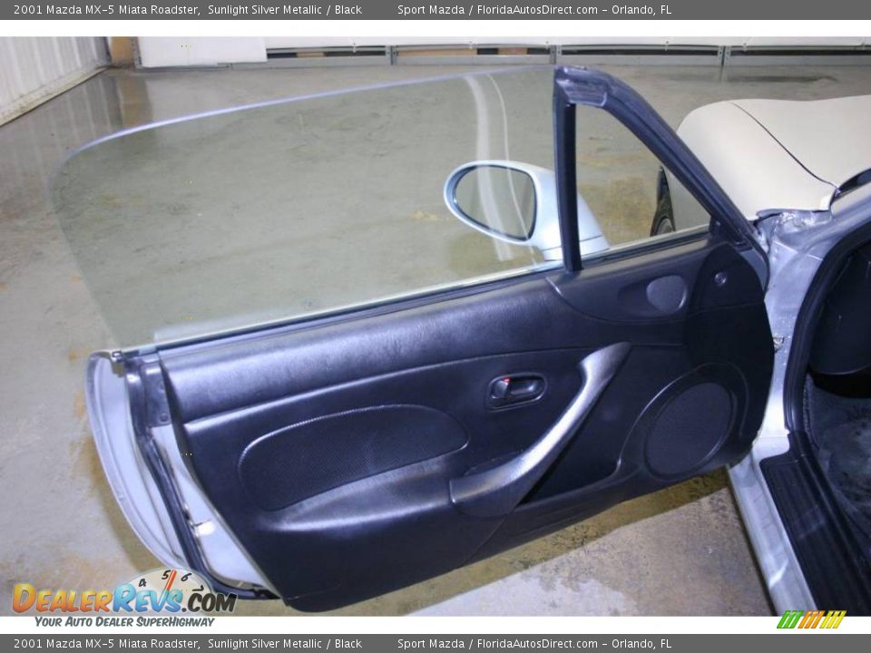 2001 Mazda MX-5 Miata Roadster Sunlight Silver Metallic / Black Photo #18