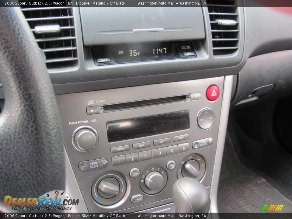 2006 Subaru Outback 2.5i Wagon Brilliant Silver Metallic / Off Black Photo #17