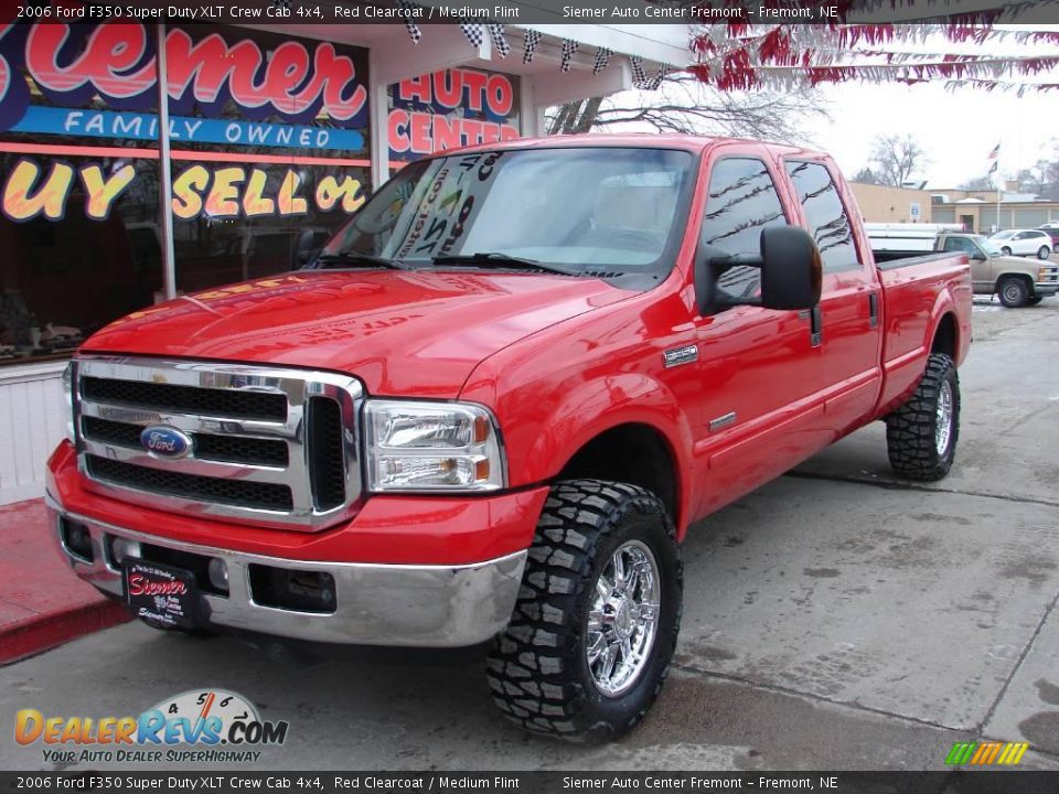 2006 Ford F350 Super Duty XLT Crew Cab 4x4 Red Clearcoat / Medium Flint Photo #3