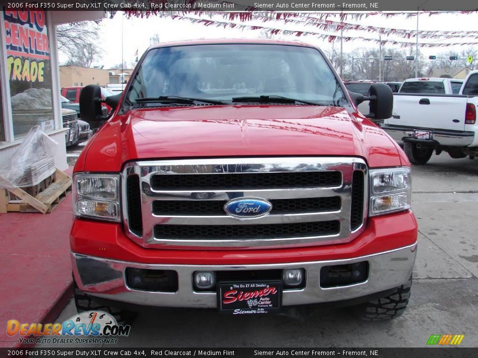 2006 Ford F350 Super Duty XLT Crew Cab 4x4 Red Clearcoat / Medium Flint Photo #4
