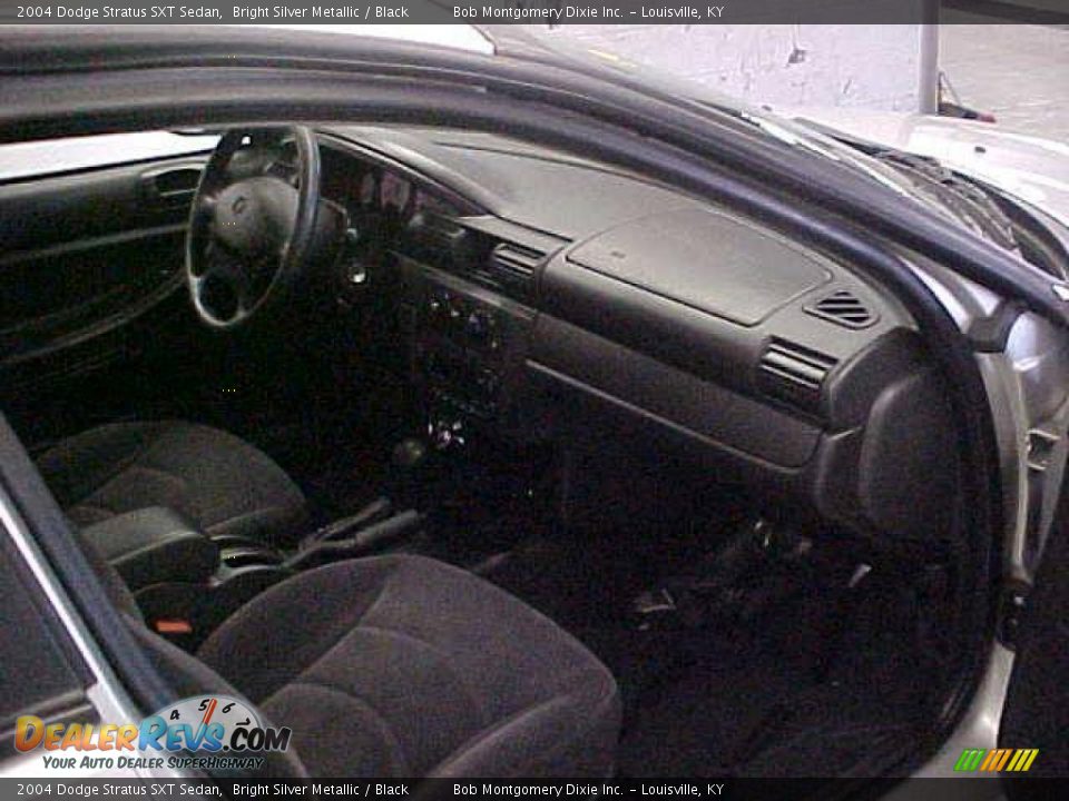 2004 Dodge Stratus SXT Sedan Bright Silver Metallic / Black Photo #7