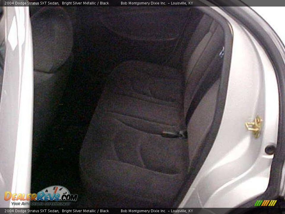 2004 Dodge Stratus SXT Sedan Bright Silver Metallic / Black Photo #16