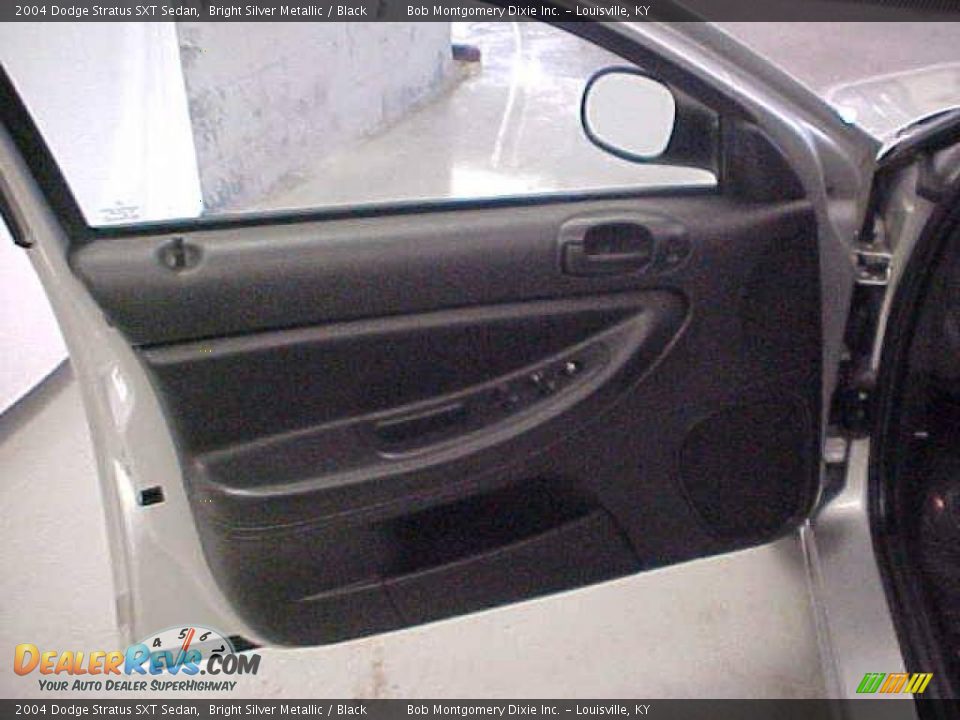 2004 Dodge Stratus SXT Sedan Bright Silver Metallic / Black Photo #17
