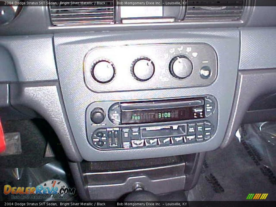 2004 Dodge Stratus SXT Sedan Bright Silver Metallic / Black Photo #24