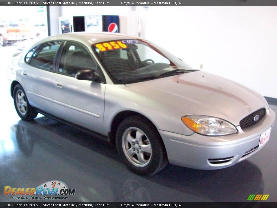 2007 Ford Taurus SE Silver Frost Metallic / Medium/Dark Flint Photo #1
