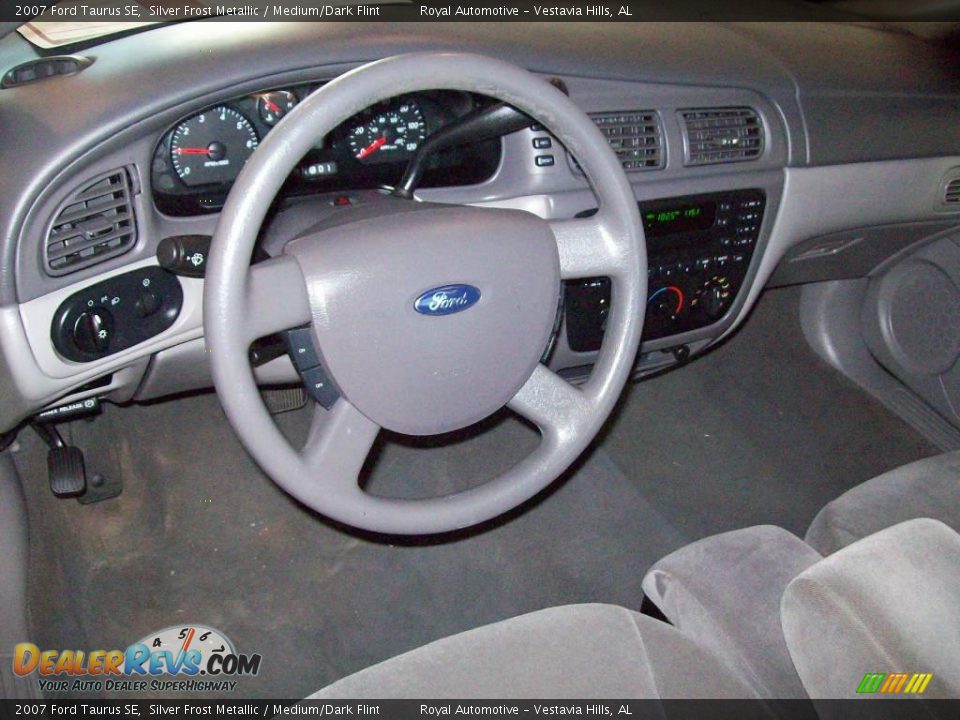 2007 Ford Taurus SE Silver Frost Metallic / Medium/Dark Flint Photo #12