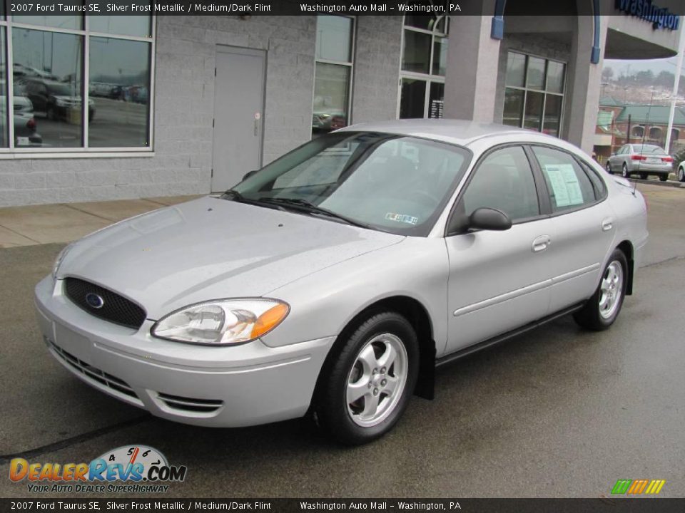 2007 Ford Taurus SE Silver Frost Metallic / Medium/Dark Flint Photo #2