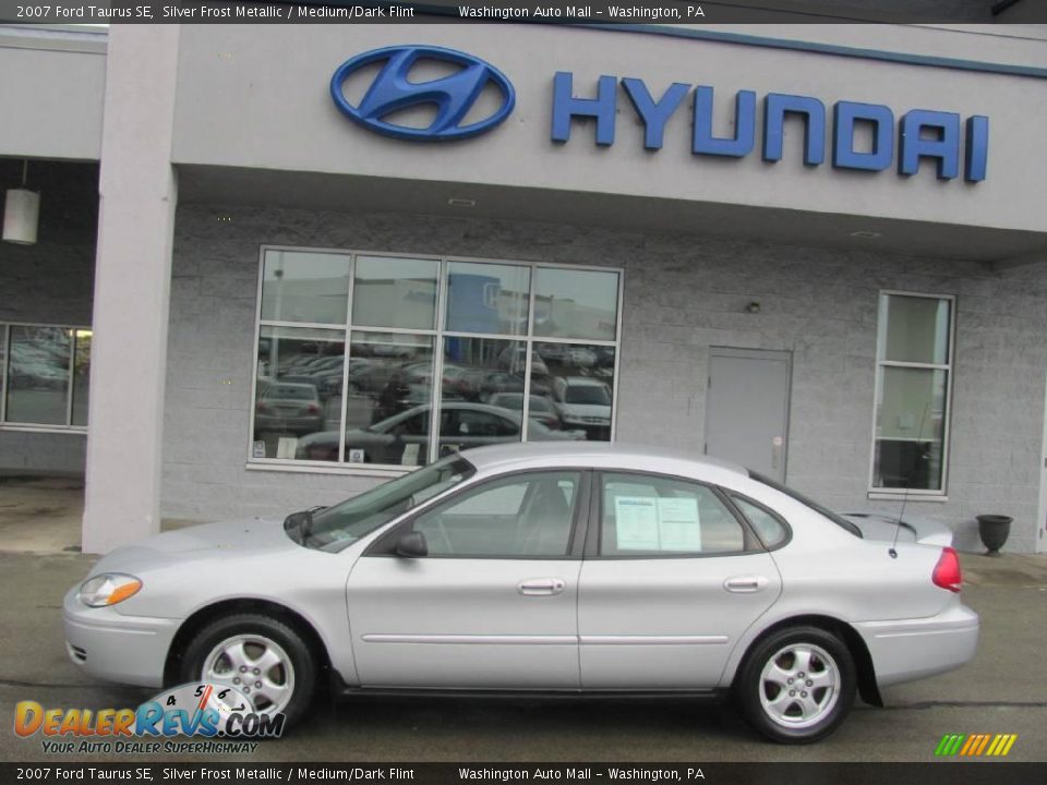 2007 Ford Taurus SE Silver Frost Metallic / Medium/Dark Flint Photo #4